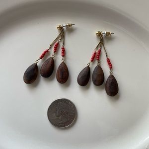 Dangle earrings